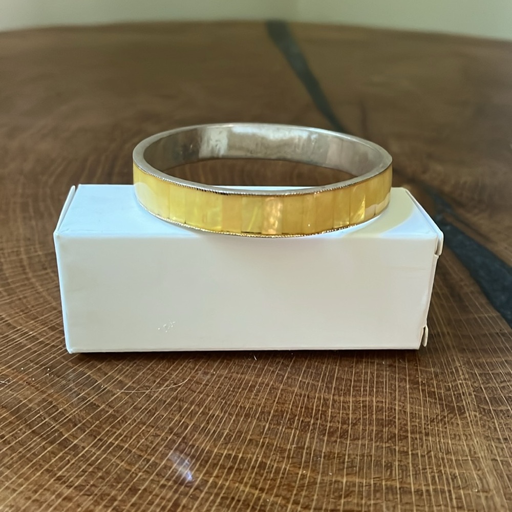 Seven Assorted bracelets - Picture 3 of 9